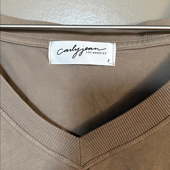 CJLA Vintage V-neck Tee - Picture 2 of 3